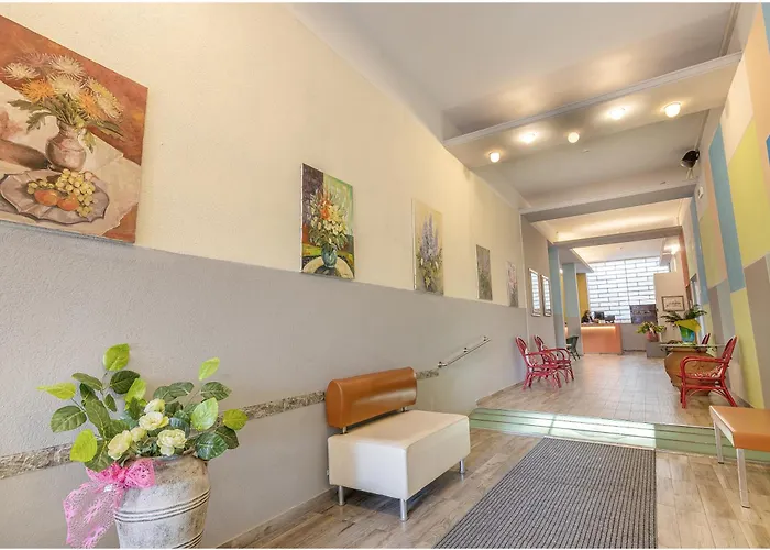 Lily Hotel