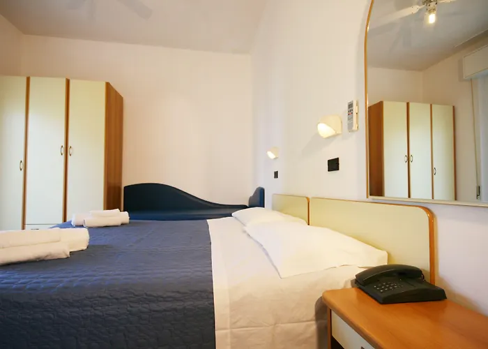 Lily Hotel